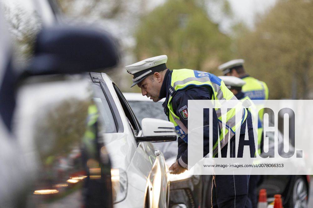 Schwerpunkt-Kontrolle der Polizei Köln auf der Luxemburger Straße. Köln, 05.04.2017 Foto:xC.xFuturexImage