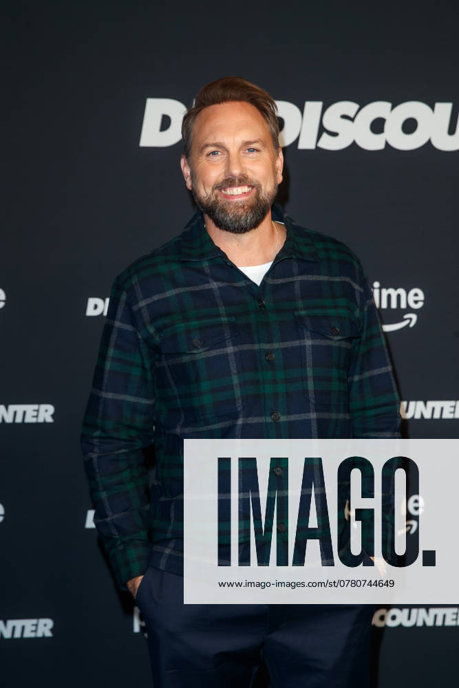 Premiere - Die Discounter Staffel 4 Steven Gaetjen bei der Premiere zur 4. Staffel der Amazon Prime Serie Die Discounter im Colosseum Kino am 20.11.2024 in Berlin.