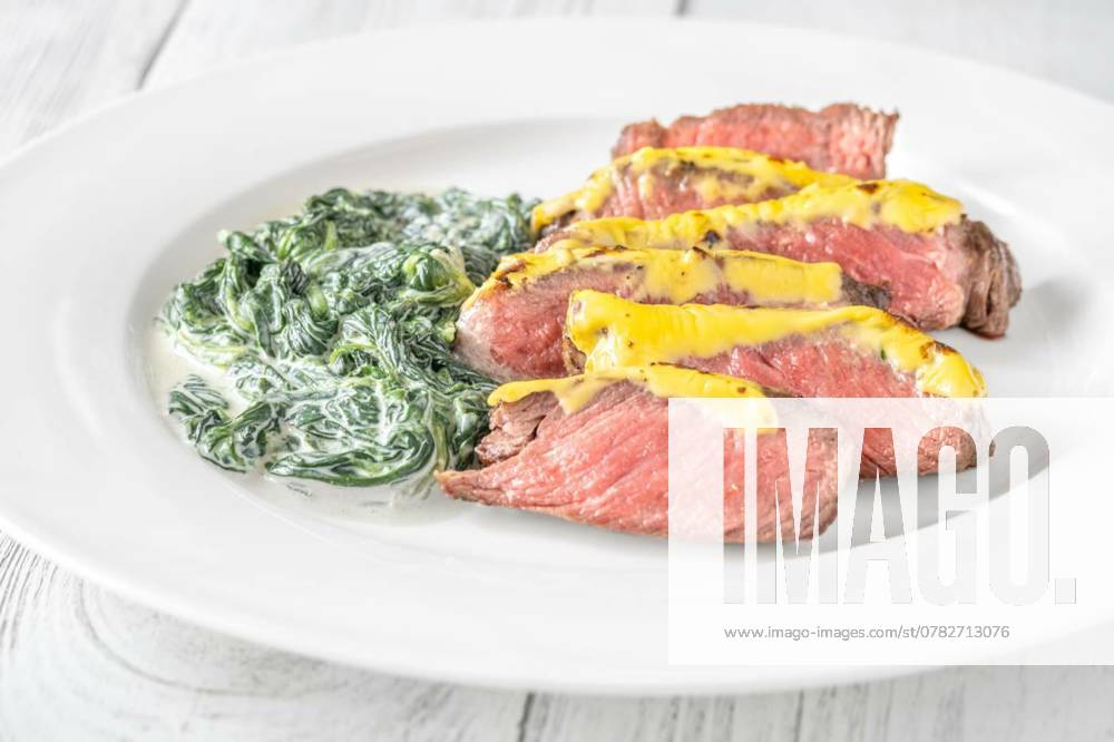 Cheese topped beef steak, Cheese topped beef steak with creamy spinach, Cheese topped beef steak with creamy spinach, 23.10.2024,