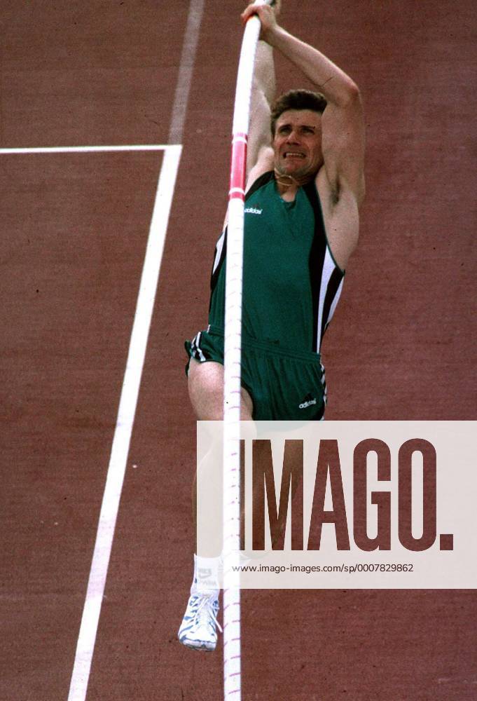 ATHLETICS - Serhiy Bubka (UKR) POLE VAULT. BARCELONA OLYMPICS, 7 8 92. o0 Leichtathletik Stabhochsprung