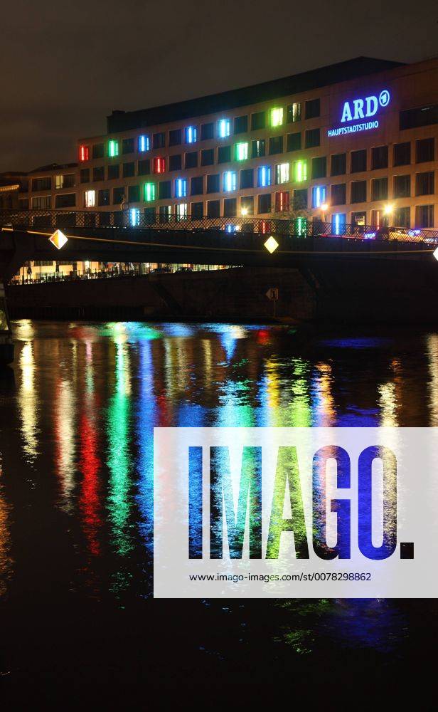 Berlin, Deutschland - ARD Hauptstadtstudio waehrend des Festival of Lights 2012. .