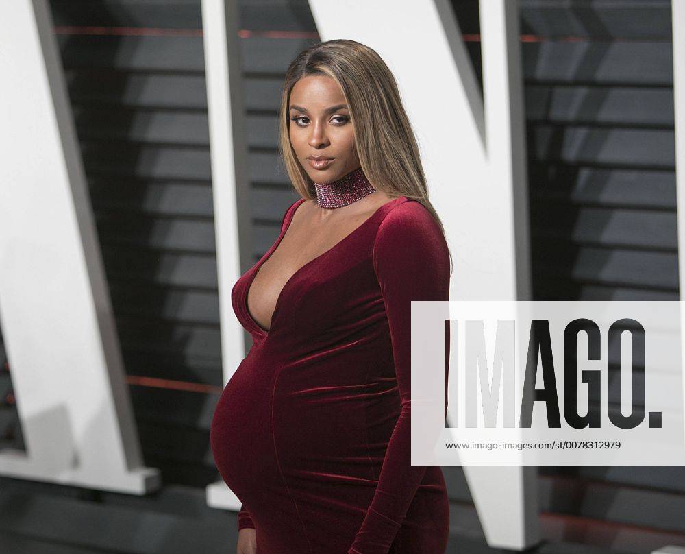 Beverly Hills, CALIFORNIA, UNITED STATES OF AMERICA - Ciara and Russell Wilson welcome baby girl on Friday April 28, 2017. FILE PHOTO: Russell Wilson and Ciara on the red carpet at the 2017 Vanity Fair Oscar Party held at the Wallis Annenberg Center in Beverly Hills, California, Sunday February 26, 2017. JAVIER ROJAS PI Beverly Hills UNITED STATES OF AMERICA - ZUMAp124 20170429_zaa_p124_001
