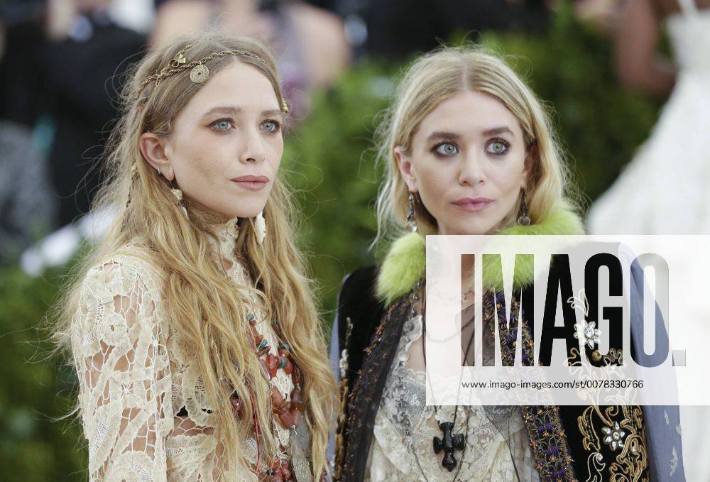 Mary-Kate and Ashley Olsen arrives on the red carpet at the Costume Institute Benefit at The Metropolitan Museum of Art celebrating the opening of Rei Kawakubo Comme des Garcons: Art of the In-Between in New York City on May 1, 2017. NYP20170501601 JOHNxANGELILLO