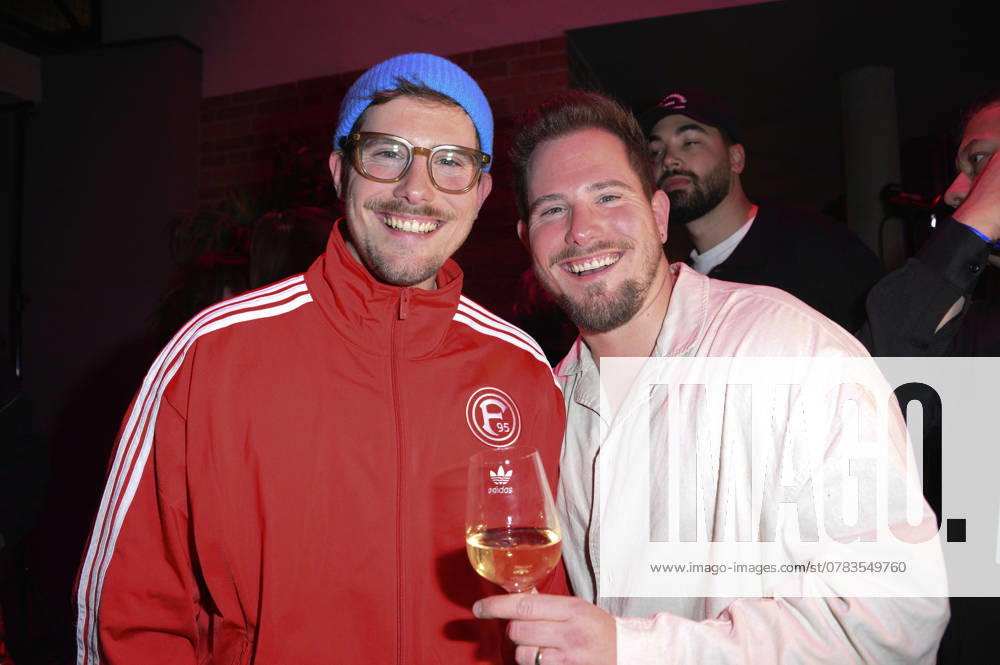 Dennis Wolter und Benjamin Wolter bei der 25. Verleihung der 1Live Krone 2024 im Lokschuppen. Bielefeld