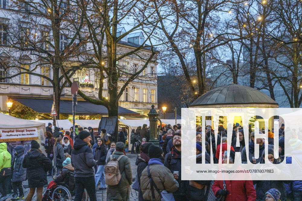 Rixdorf Weihnachtsmarkt, Neuköllner Richardplatz, 200 Verkaufsstände mit Glühwein, Holzspielzeug, Kerzen, Honig, selbstgebastelte Geschenke, Alt-Rixdorfer Weihnachtsmarkt 2024, Neuköllner Richardplatz, 200 Verkaufsstände mit Glühwein, Holzspielzeug, Kerzen, Honig, selbstgebastelte Geschenke. Findet am 2ten Adventswochende statt.