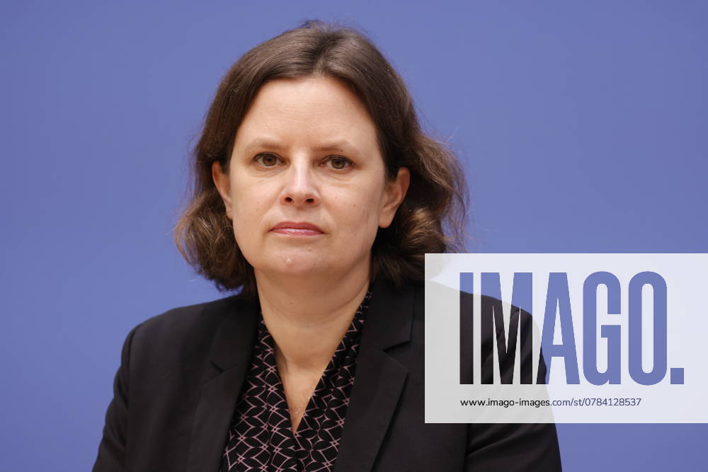 Staatssekretärin Juliane Seifert, BMI, Deutschland, Berlin, Bundespressekonferenz, Thema: Ergebnisse des SVR-Integrationsbarometers 2024