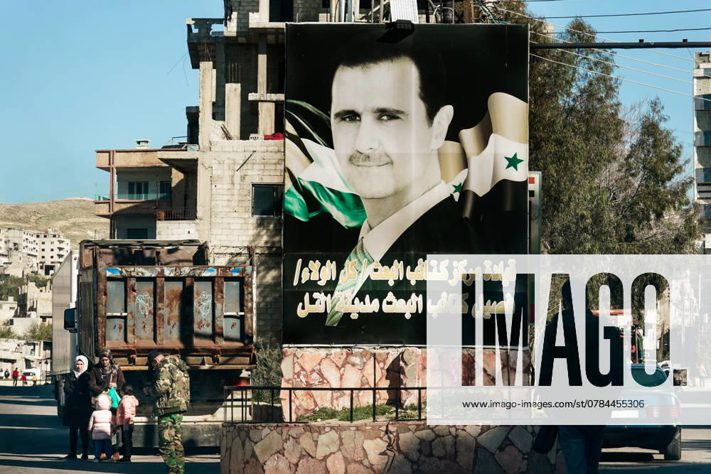Großplakate mit dem Konterfei des Präsidenten Baschar al-Assad, Straße nach Damaskus, Syrien