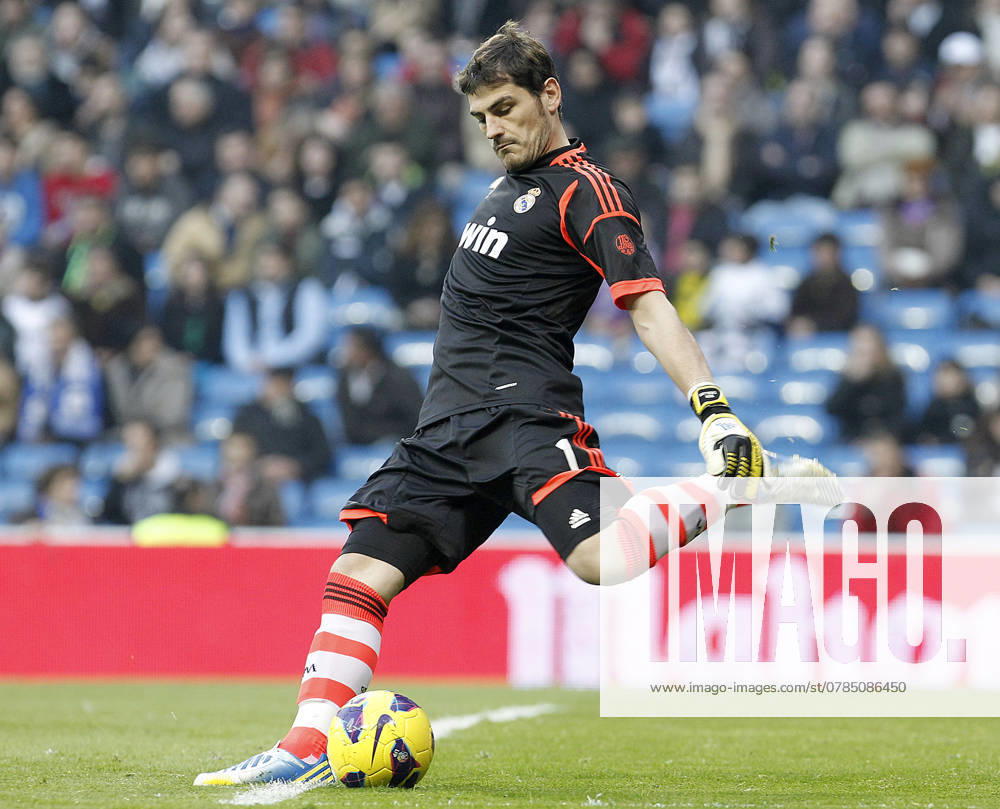 Real Madrid s Iker Casillas during La Liga match.January 06,2013. (ALTERPHOTOS Acero) Madrid Spain