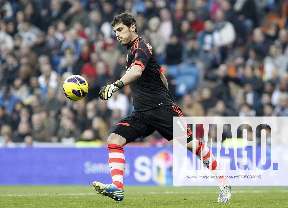 Real Madrid s Iker Casillas during La Liga match.January 06,2013. ( ALFAQUI Acero) MADRID SPAIN