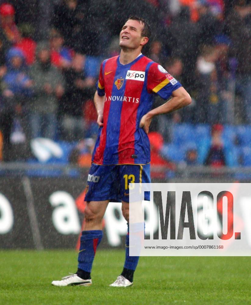 St Jakob Park Basel Herren Fussball Super League FC Basel - FC Thun 5:1 Alexander Frei (FC Basel) ; Einzelbild , Aktion