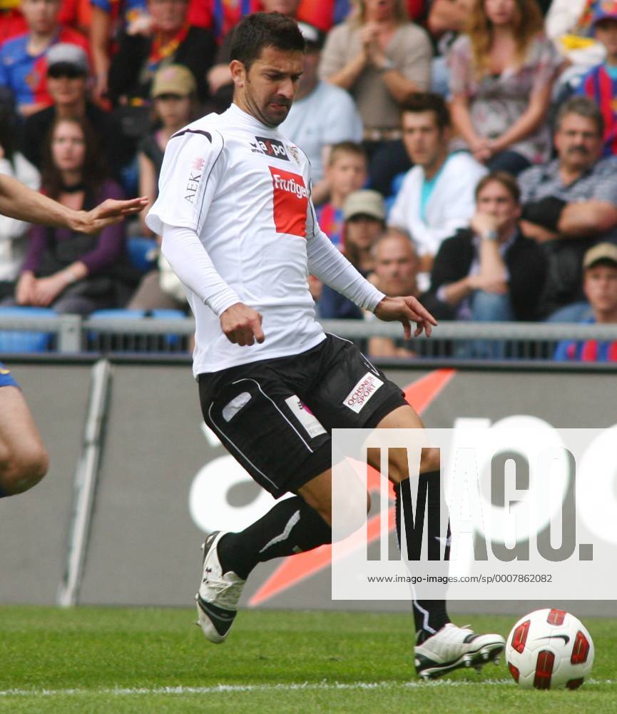 St Jakob Park Basel Herren Fussball Super League FC Basel - FC Thun 5:1 Stipe Matic (FC Thun) ; Einzelbild , Aktion