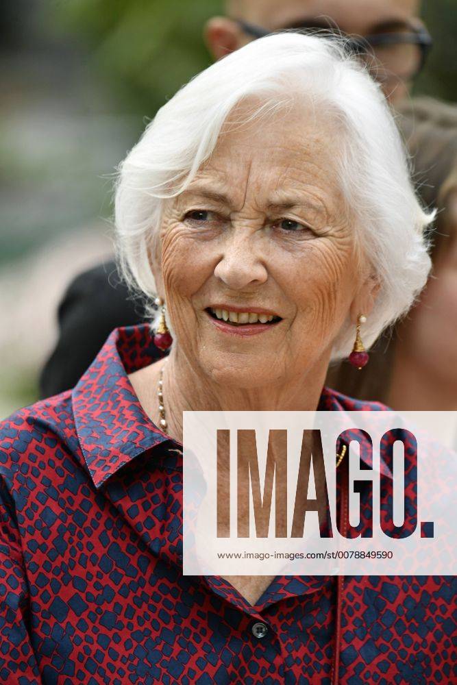 Queen Paola of Belgium pictured during a ceremony for the Queen Paola Award 2015-2016 (Koningin Paolaprijs - Prix Reine Paola) for education, at the royal castle in Laken Laeken, Brussels, Wednesday 31 May 2017. This year s themes are sciences, mathematics and technology. ERICxLALMAND 05106955