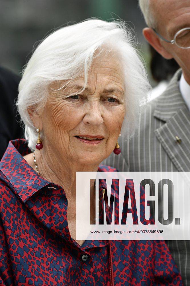 Queen Paola of Belgium pictured during a ceremony for the Queen Paola Award 2015-2016 (Koningin Paolaprijs - Prix Reine Paola) for education, at the royal castle in Laken Laeken, Brussels, Wednesday 31 May 2017. This year s themes are sciences, mathematics and technology. ERICxLALMAND 05106958
