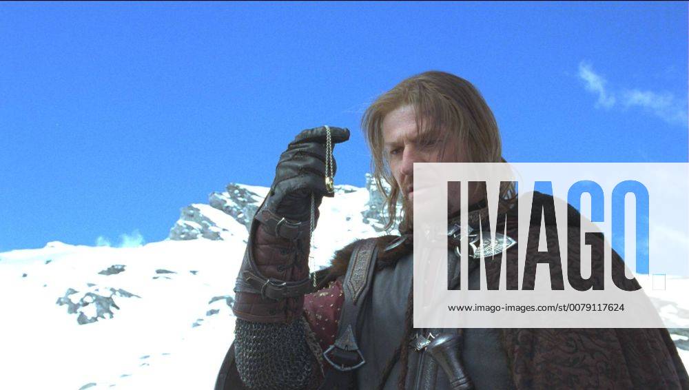 Newline Pictures Presents Lord of the Rings: The Fellowship of the Ring Sean Bean © 2001 New Line 30277_003