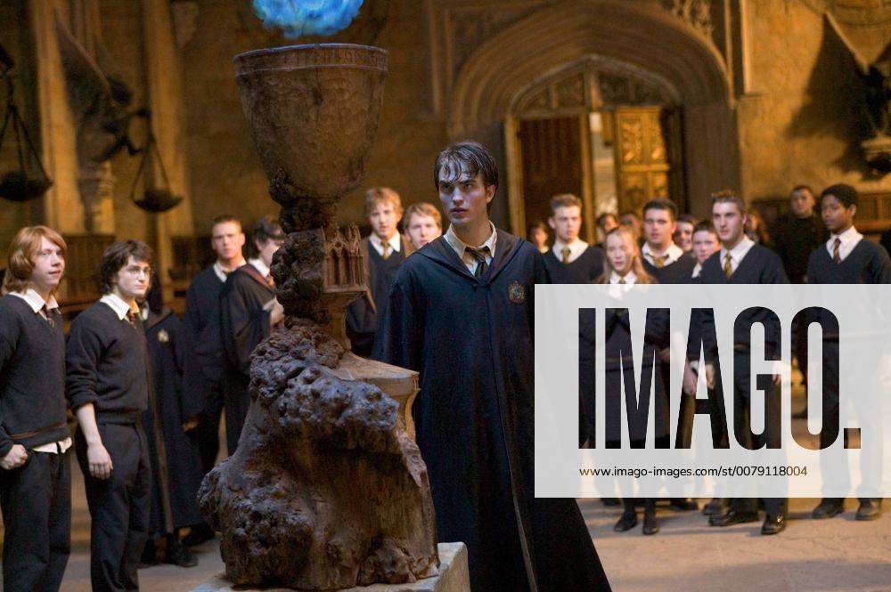 Warner Brothers Pictures Presents Harry Potter and the Goblet of Fire Rupert Grint, Daniel Radcliffe, Robert Pattinson © 2005 Warner Brothers 30291_031