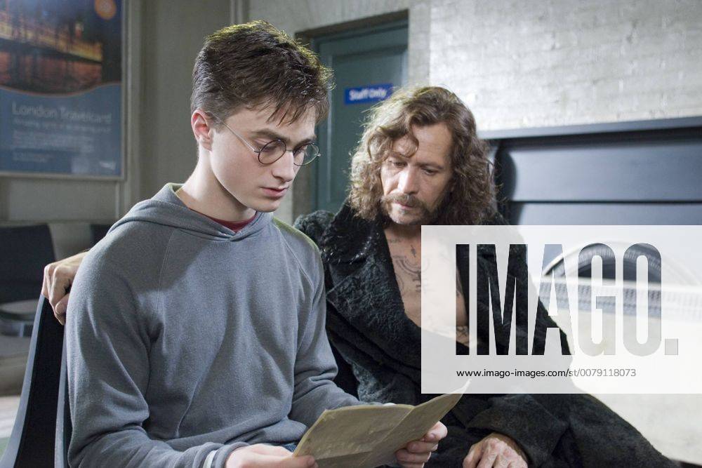 Warner Brothers Pictures Presents Harry Potter and the Order of the Phoenix Daniel Radcliffe, Gary Oldman © 2007 Warner Bros. Entertainment Inc. - Harry Potter Publishing Rights © J. K. R.