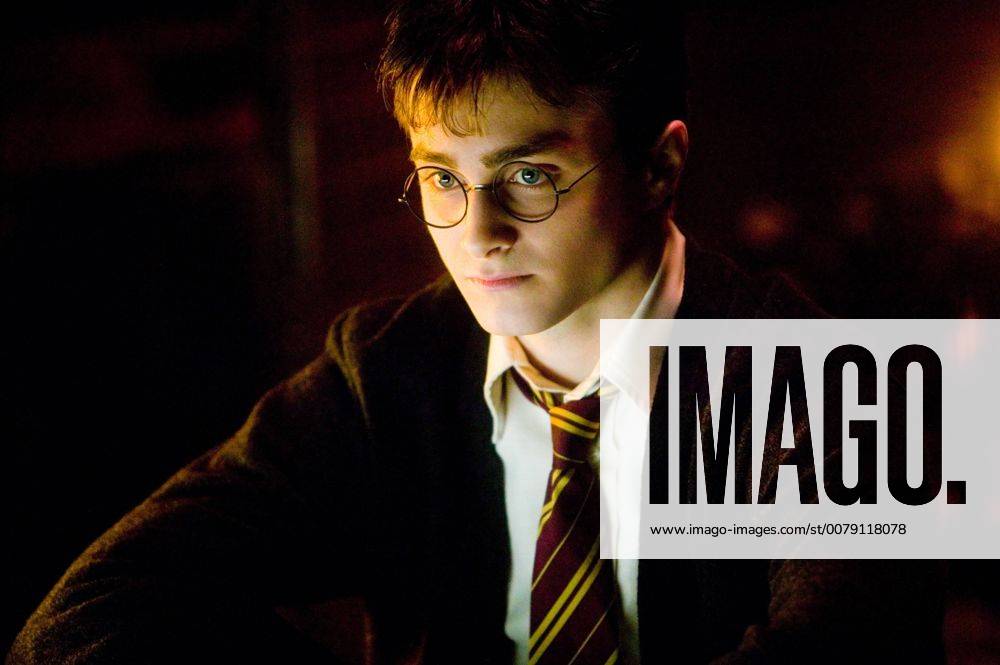 Warner Brothers Pictures Presents Harry Potter and the Order of the Phoenix Daniel Radcliffe © 2007 Warner Bros. Entertainment Inc. - Harry Potter Publishing Rights © J. K. R.