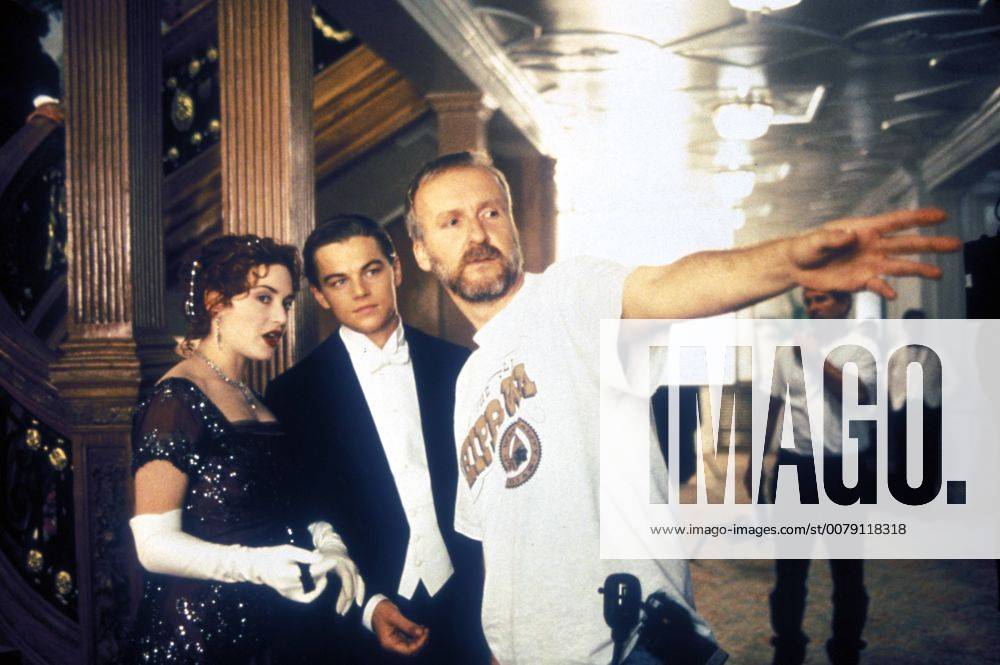 Twentieth Century Fox Presents Titanic Kate Winslet, Leonardo DiCaprio, Director James Cameron © 1997 20th Century Fox 30300_010