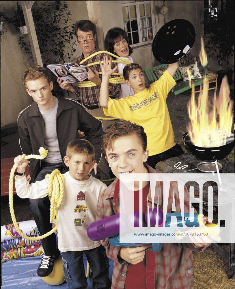 Film Stills from Malcolm in the Middle Bryan Cranston, Jane Kaczmarek, Justin Berfield, Frankie Muniz, Erik Per Sullivan, Christopher Masterson 2000 30846393