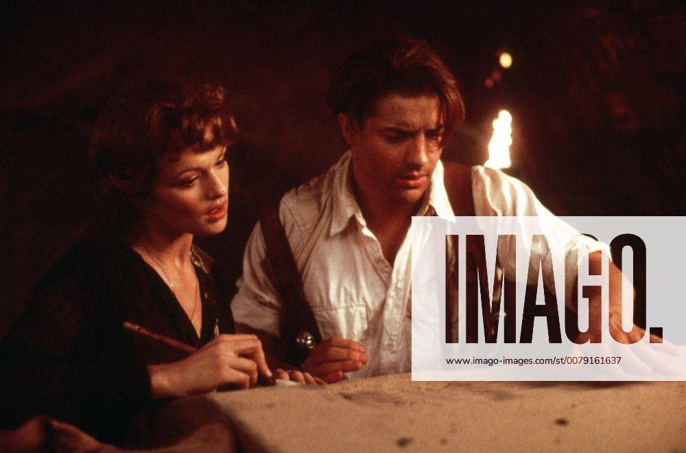 Film Still from The Mummy Rachel Weisz, Brendan Fraser © 1999 Universal Photo Credit: Keith Hamshere 30973745