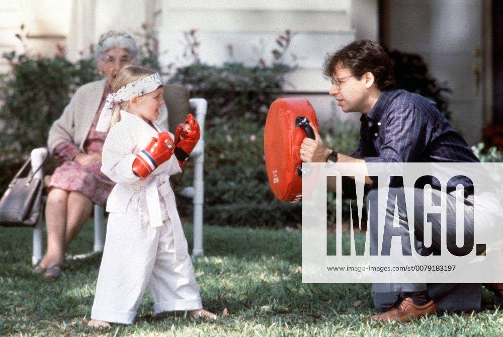 Film still or Publicity still from Parenthood Ivyann Schwan and Rick Moranis © 1989 Universal Photo Credit: Phillip Caruso Los Angeles CA