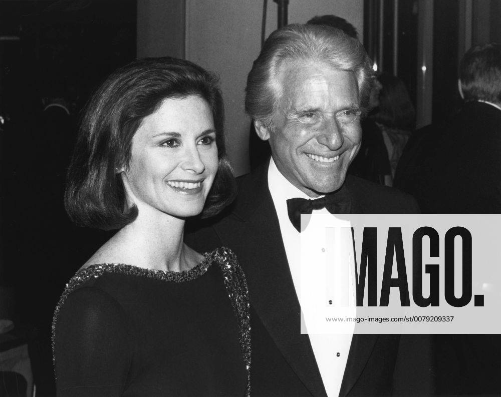 Efrem Zimbalist Jr., Stephanie Zimbalist at the 48th Annual Golden Globe Awards, 1991