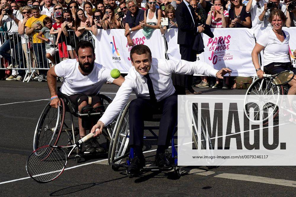 Emmanuel Macron - president de la Republique jouant au tennis en fauteuil Handisport avec Marion Bartoli - Fabrice Santoro - Charlotte Famin - Mickael Jeremiaz et Lucas Pouille NEWS : Paris en Mode JO - 24 06 2017 JBAutissier Panoramic