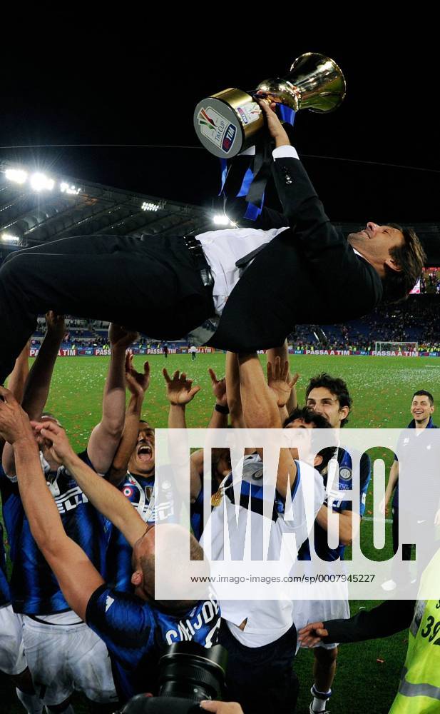 Finale der Coppa Italia 2011 in Rom - Sieger Inter Mailand jubelt - - Leonardo