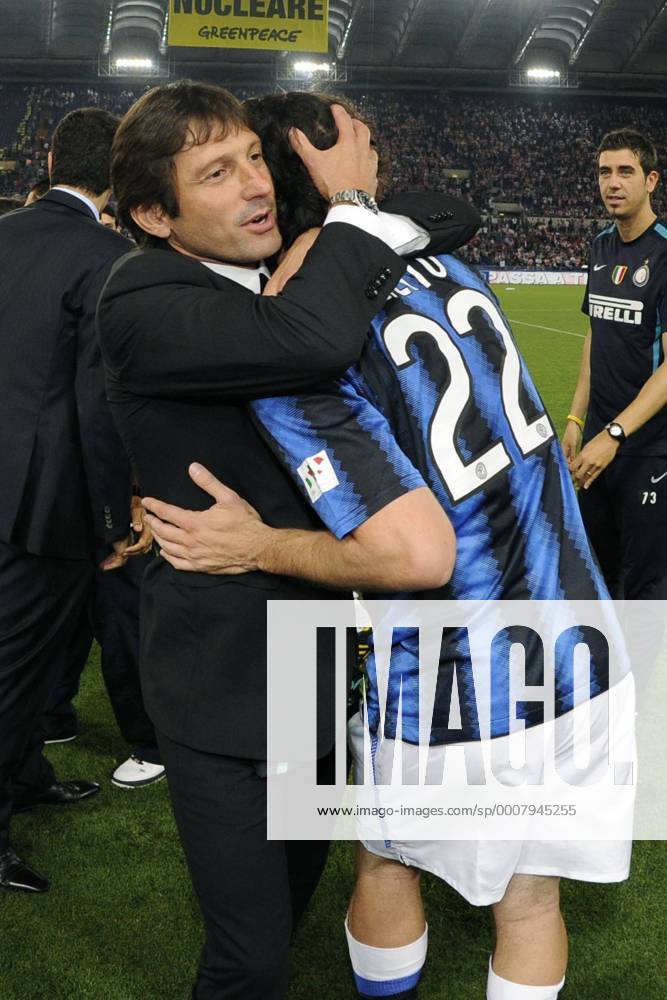 Finale der Coppa Italia 2011 in Rom - Sieger Inter Mailand jubelt - - Leonardo und Diego Milito
