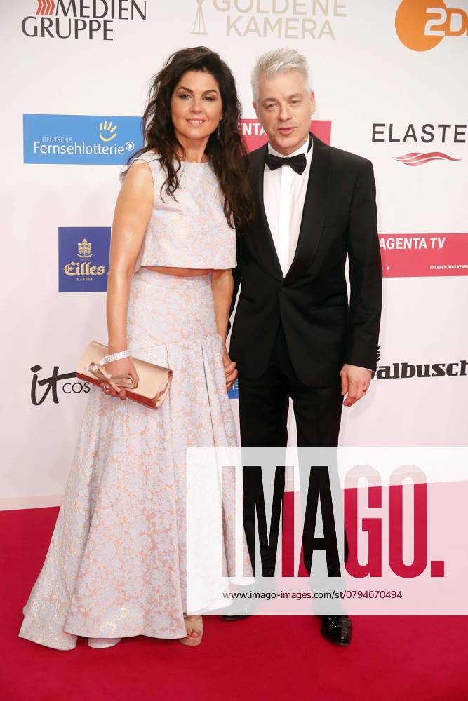 Michael Mittermaier und Ehefrau Gudrun bei der Goldene Kamera 2019 in Berlin, Preisverleihung, Roter Teppich, Berlin Deutschland, Germany