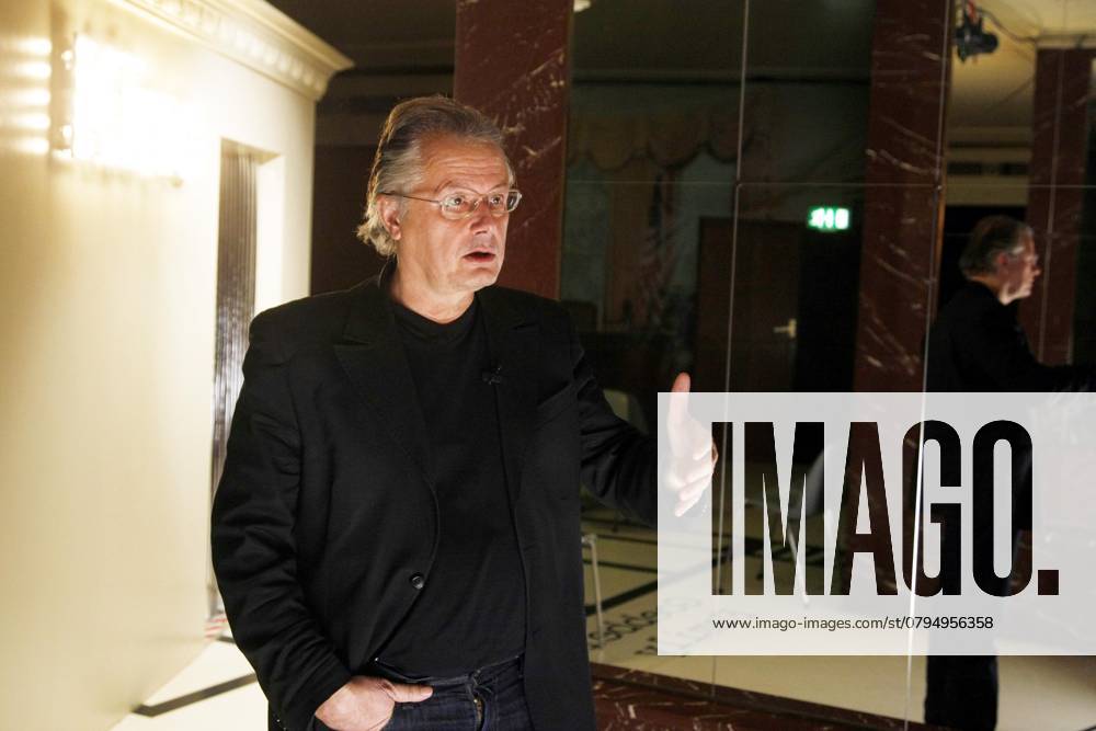 Frank Castorf, Regisseur und Intendant der Berliner Volksbuehne, Portrait im Foyer des Hauses, Deutschland, Germany