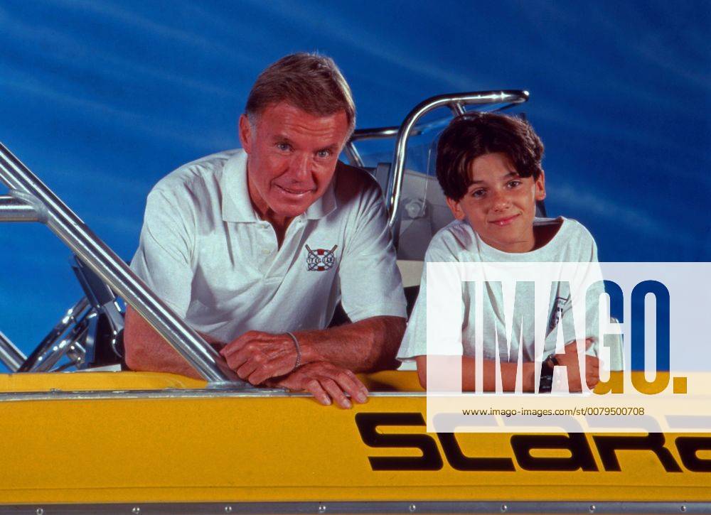 Baywatch: Nightmare Bay, aka: Baywatch - Die Rettungsschwimmer von Malibu, Fernsehfilm, USA 1991, Regie: Gregory J. Bonann, Darsteller: Monte Markham (links), Jeremy Jackson
