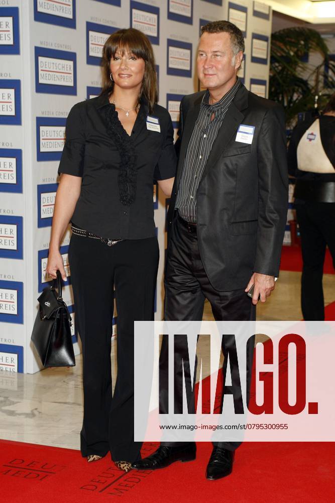 Franziska van Almsick mit Juergen B. Harder bei der Verleihung des Deutscher Medienpreis 2007 in der Congress-Halle in Baden Baden Germany