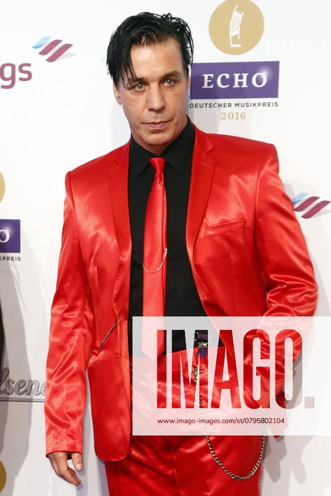Rammstein, Till Lindemann beim ECHO Deutscher Musikpreis 2016, Preisverleihung in Berlin, Roter Teppich, Berlin Deutschland, Germany