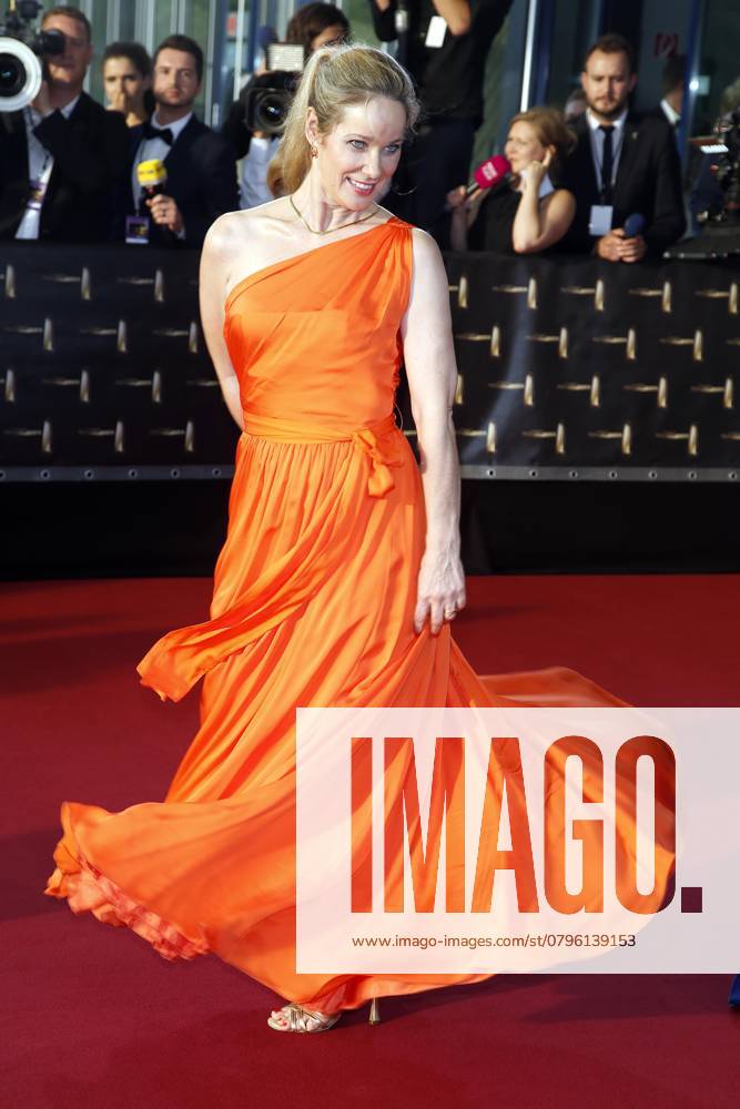 Ann-Kathrin Kramer bei der 16. Verleihung des Deutschen Fernsehpreis 2014 in Koeln, Roter Teppich, Berlin Deutschland, Germany