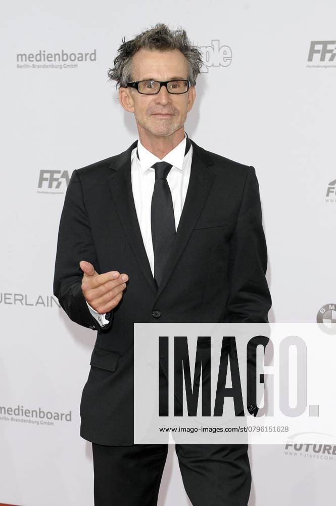Ulrich Matthes bei der Verleihung des Deutscher Filmpreis 2015, LOLA, in Berlin, Roter Teppich, Berlin Deutschland, Germany