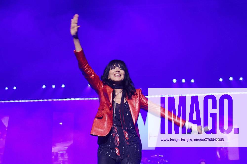 Nena, Saengerin, im Konzert live in der Max-Schmeling-Halle, Berlin, Berlin