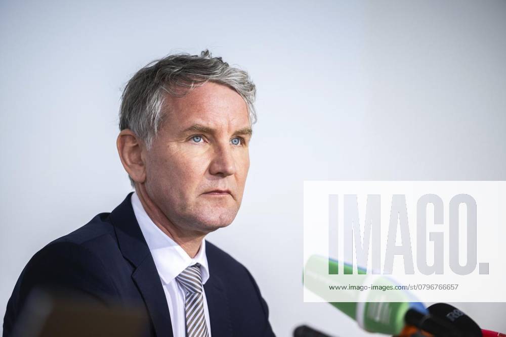 Thüringer Landtag 8. Wahlperiode Landespressekonferenz mit den Fraktionsvorsitzenden im Foto: Björn Höcke (AfD-Fraktionsvorsitzender) ( Deutschland Thueringen Erfurt