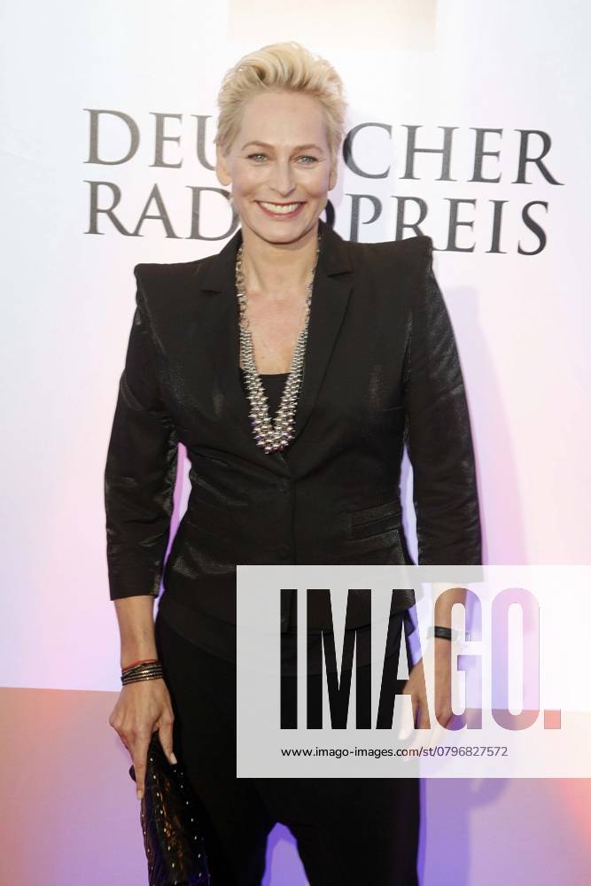 Baerbel Schaefer bei der Verleihung des Deutscher Radiopreis 2010 in Hamburg, Roter Teppich, Ankunft der Gaeste, Hamburg Deutschland, Germany