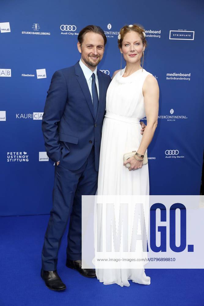 Axel Schreiber gestorben Tessa Mittelstaedt, Axel Schreiber beim Deutscher Schauspielerpreis 2017, Preisverleihung in Berlin, Roter Teppich, Berlin Deutschland, Germany