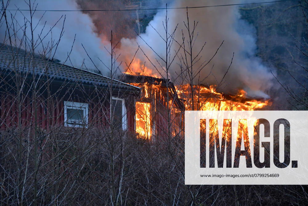 LILLA EDET 20250202 A house in Lilla Edet burned down on Sunday afternoon The alarm came just after 12 oclock and the emergency services let the house burn down in a controlled manner Lilla Edet Sweden