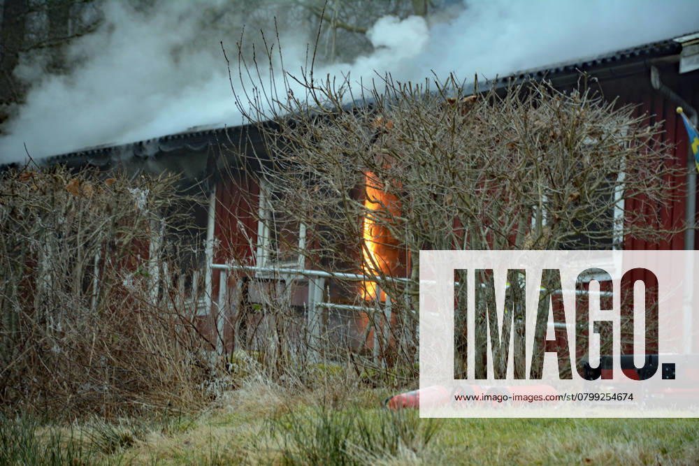 LILLA EDET 20250202 A house in Lilla Edet burned down on Sunday afternoon The alarm came just after 12 oclock and the emergency services let the house burn down in a controlled manner Lilla Edet Sweden