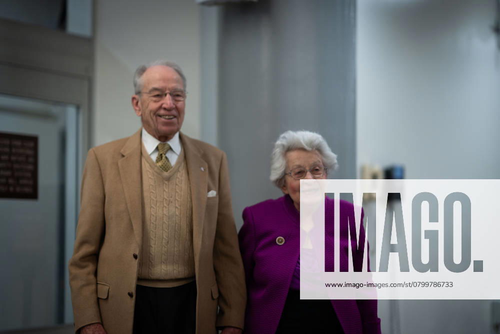 Sen. CHUCK GRASSLEY (R-IA) and his wife, Barbara, in the Senate subway station, Feb. 4, 2025 Washington USA - ZUMAc210 20250204_zap_c210_003