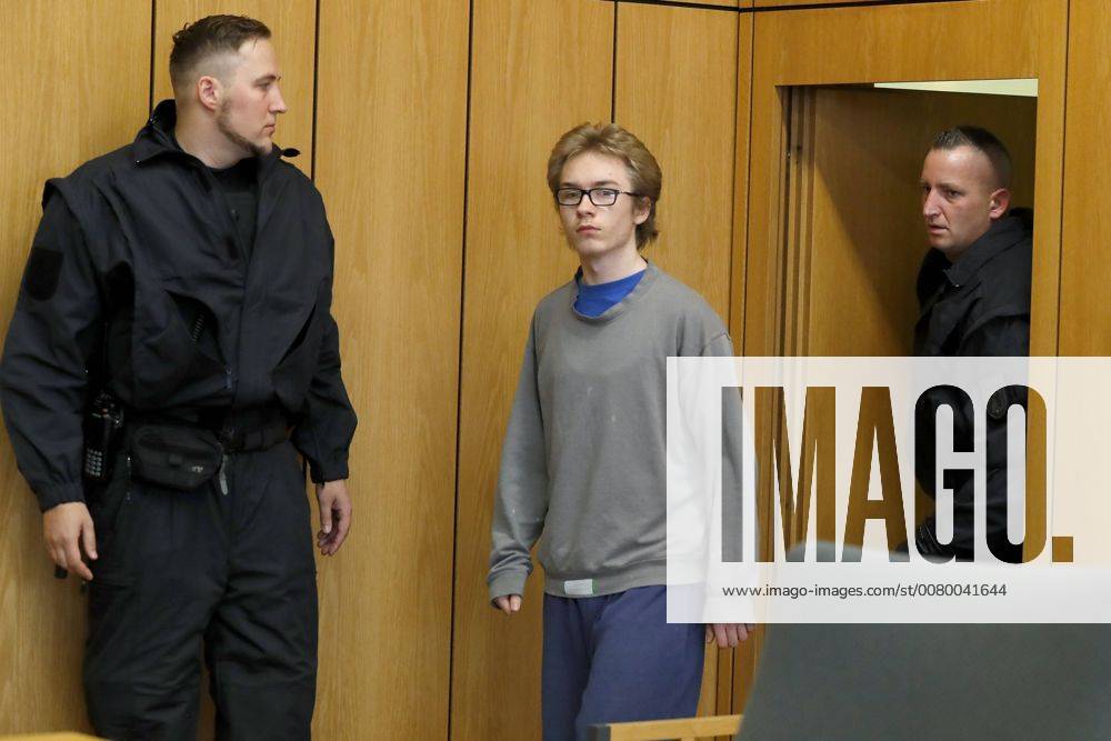 Angeklagter muss NICHT gepixelt werden . 08.09.2017 Bochum Prozess am Landgericht Bochum . Knapp vier Monate nach dem brutalen Doppelmord von Herne hat die Staatsanwaltschaft Anklage gegen Marcel H. - hier im Foto - erhoben. Der zur Tatzeit 19-Jaehrige soll den neunjaehrigen Jaden und einen 22-Jaehrigen Bekannten umgebracht haben