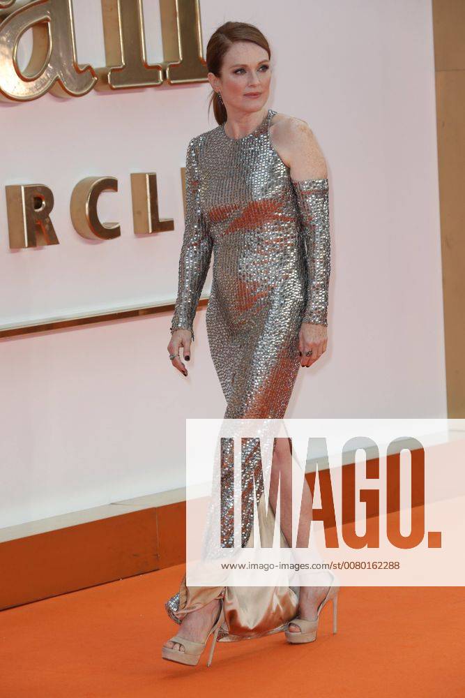 . 18 09 2017. London, United Kingdom. Julianne Moore arriving at the Kingsman: The Golden Circle world premiere in London. xStephenxLockx xi-Imagesx IIM-15899-0009