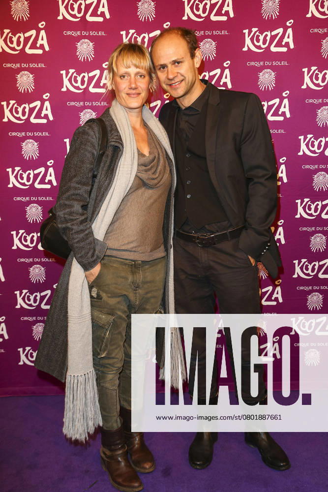 Anna Schudt und Ehemann Moritz Fuehrmann bei der Premiere von Kooza des Cirque du Soleil am 06.November 2014 im Grand Chapiteau in Duesseldorf NRW Deutschland