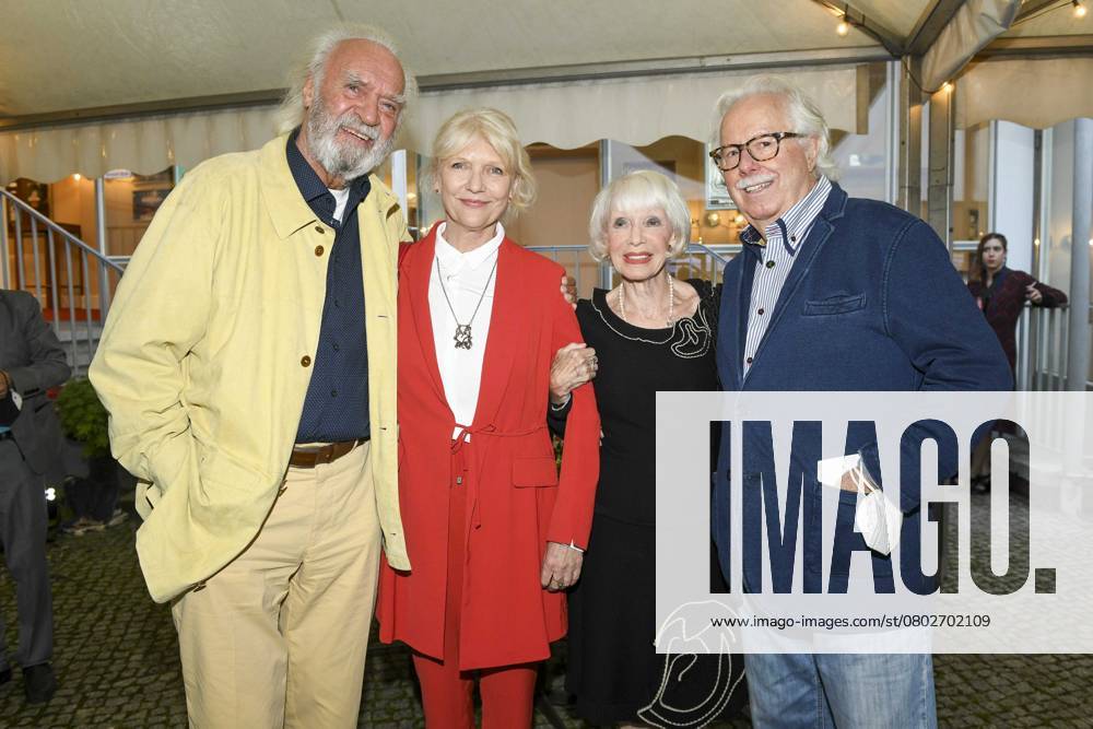 Achim Wolff, Rita Feldmeier, Anita Kupsch, Klaus Krahn bei der Premiere von Dinge, die ich sicher weiss am 04. September 2021 im Schlosspark Theater in Berlin.