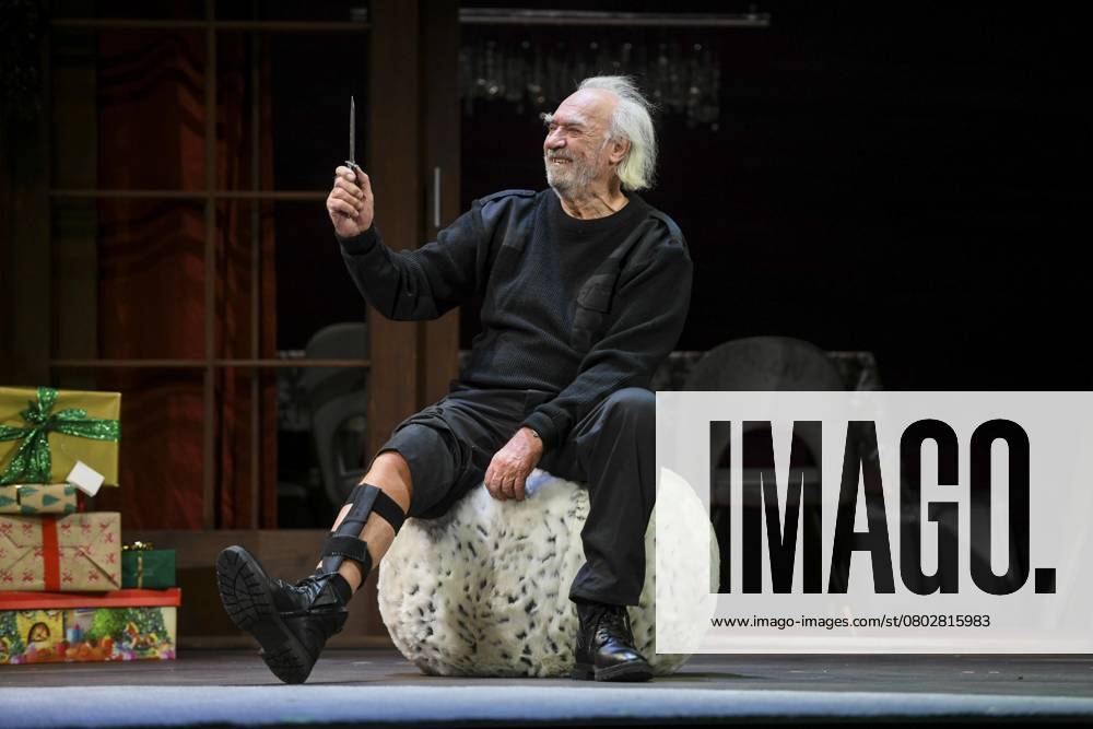 Achim Wolff bei der Fotoprobe vom Theaterstueck Schoene Bescherungen am 24. November 2021 in der Komoedie am Kufuerstendamm im Schiller Theater in Berlin. Berlin Deutschland