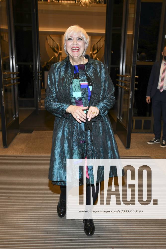 Claudia Roth bei der Verleihung des Deutschen Musikautor*innenpreis am 24 Maerz 2022 im Hotel Ritz Carlton in Berlin. Berlin Deutschland