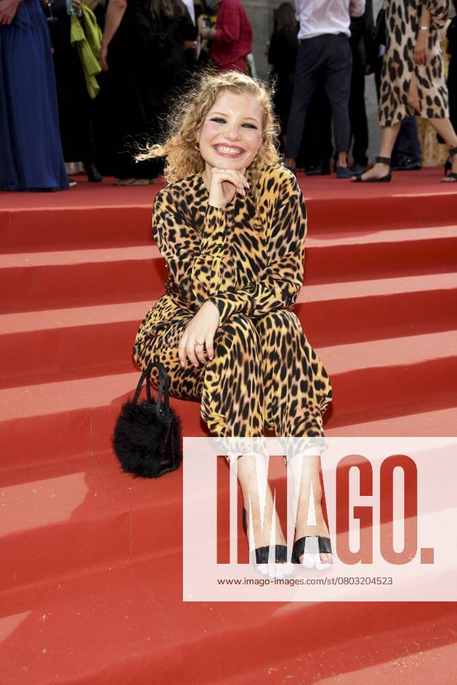 Luisa-Celine Gaffron bei der Verleihung des Deutschen Filmpreises am 24. Juni 2022 im Palais am Funkturm in den Messe-Hallen in Berlin.